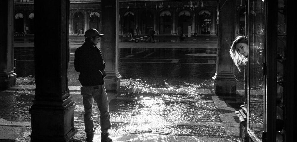 How do I design a website that appeals to Melbourne locals?