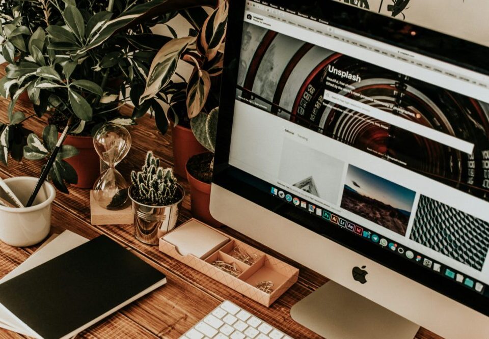 How to design a website that works offline in 2026?