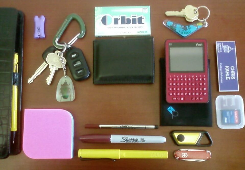 What are the best practices for designing a search bar?