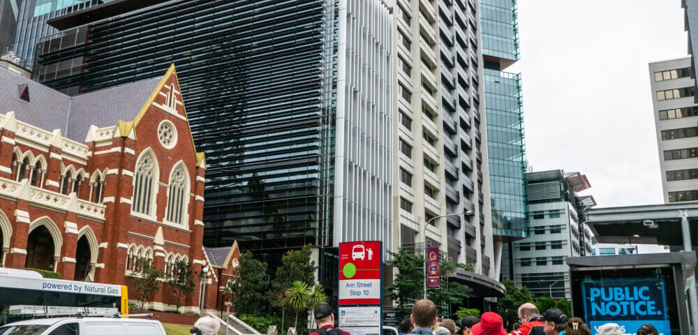 What are the color palette trends for websites in 2026?