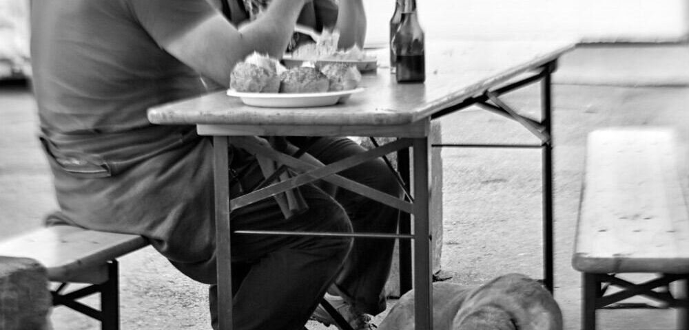 What are the key elements of a high-converting homepage?