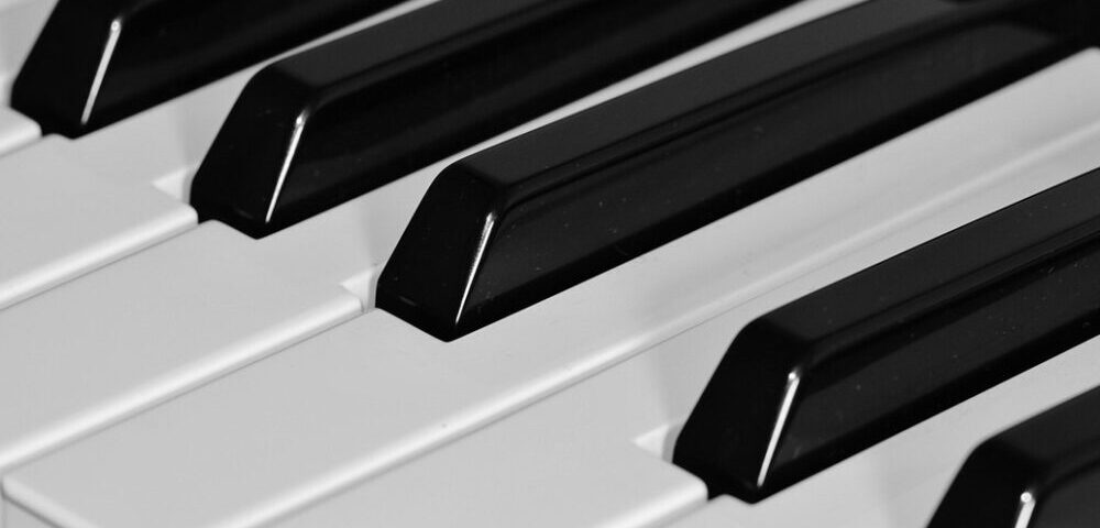 What are the key elements of a successful about page?