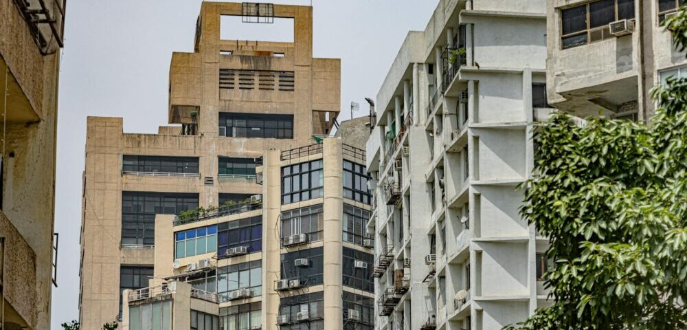 What are the latest trends in modal design for 2026?