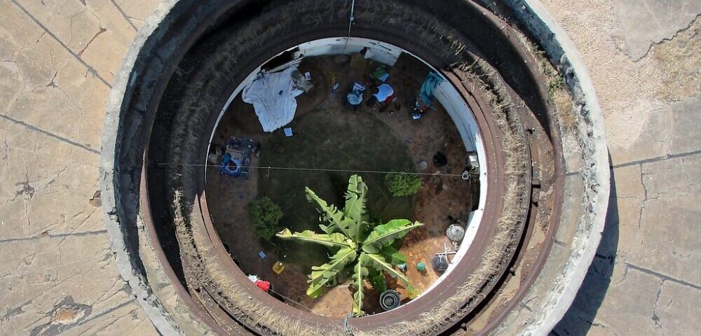 What is the role of chatbots in web design 2026?